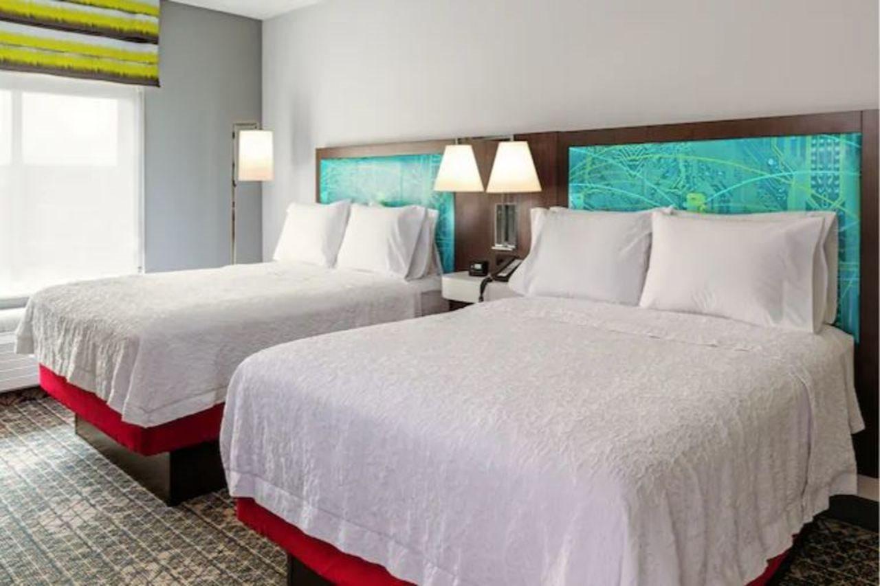 Hampton Inn & Suites Howell Екстериор снимка